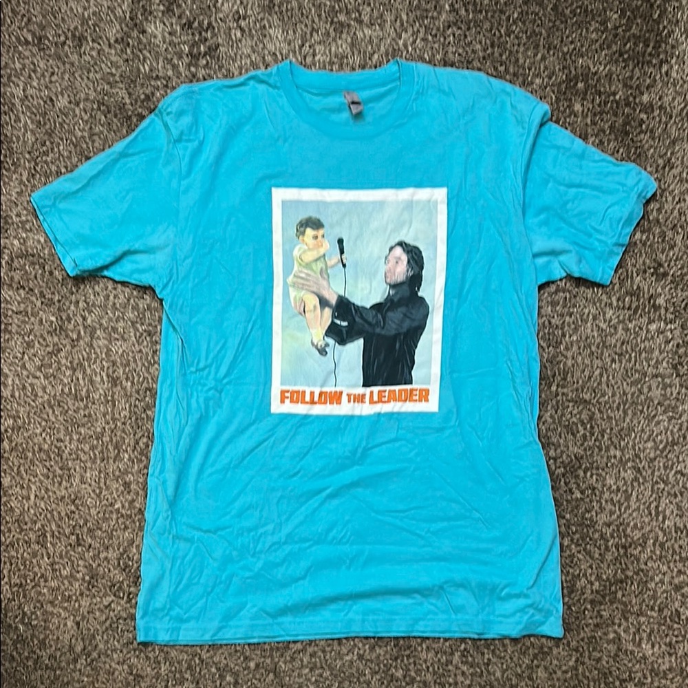 Chris Delia Follow The Leader tour blue graphic tee Size XL men’s lightly used